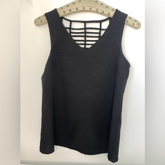 Open back top - Picture 1 of 2